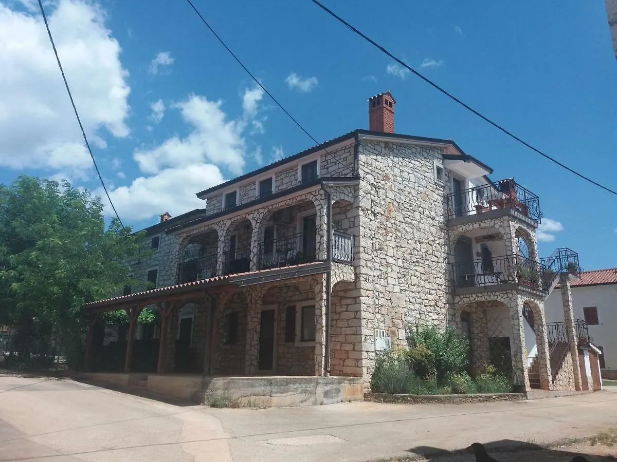 Bed & Breakfast Bed and Breakfast Ranch Radin Brtonigla
