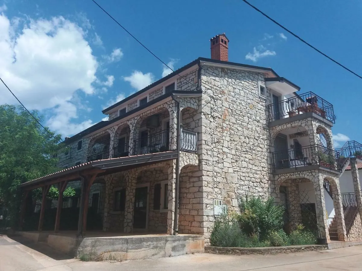 Bed and Breakfast Ranch Radin Brtonigla 3*,  Croazia